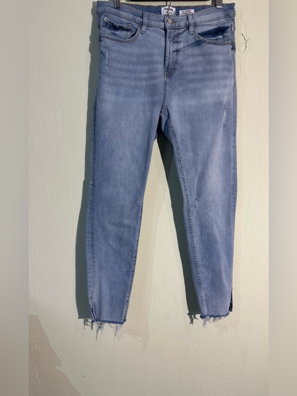 Kensie vintage luxe the ultimate high rise skinny fray light wash jeans 10/30